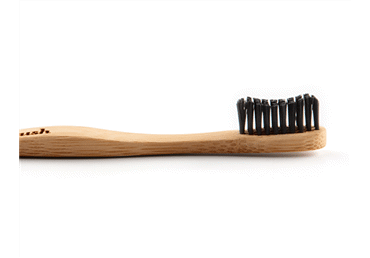 Dantų šepetėlis HUMBLE BRUSH (juodas), 1 vnt. Dantų šepetėlis HUMBLE BRUSH (juodas), 1 vnt.